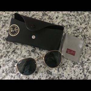 Round frame ray bans